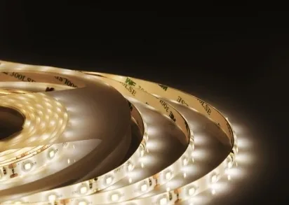 Светодиодная влагозащищенная лента Apeyron 4,8W/m 60LED/m 5050SMD теплый белый 5M 10-27